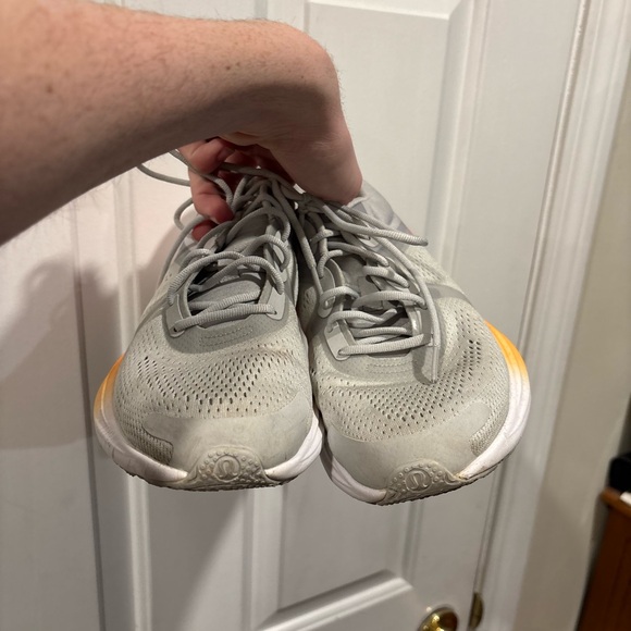 Lululemon Blissfeel Running Shoe Womens Size 9 - Picture 4 of 6